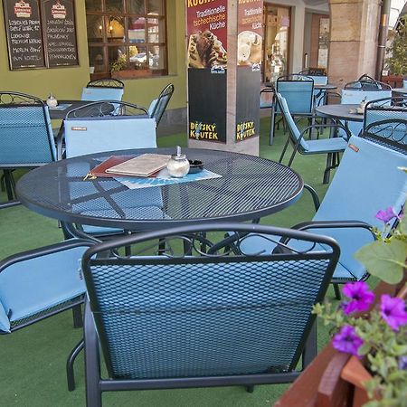 Hotel Labut Vrchlabí Екстериор снимка